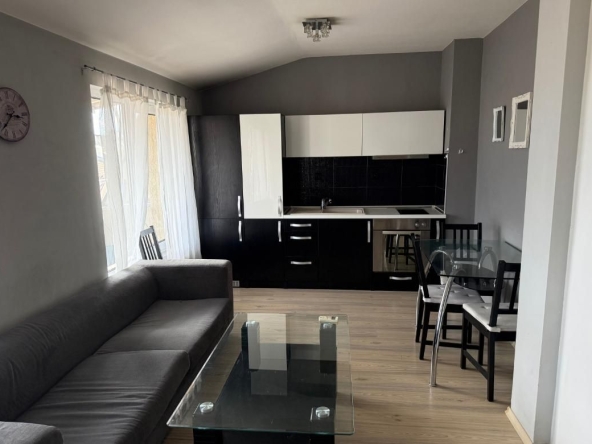 Дава се под наем Двустаен апартамент в Пловдив, Кършияка - 61 кв.м за 375 € - Снимка #1