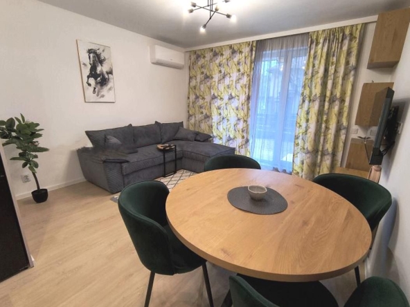 Дава се под наем Двустаен апартамент в София, Триъгълника - 50 кв.м за 697.17 € - Снимка #1