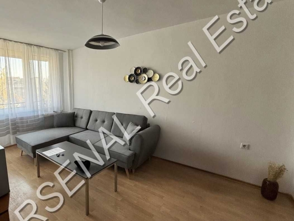 Дава се под наем Тристаен апартамент в София, Център - 100 кв.м за 648.21 € - Снимка #1