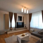 Дава се под наем Тристаен апартамент в Пловдив, Каменица 1 - 79 кв.м за 183.6 € - Снимка #1