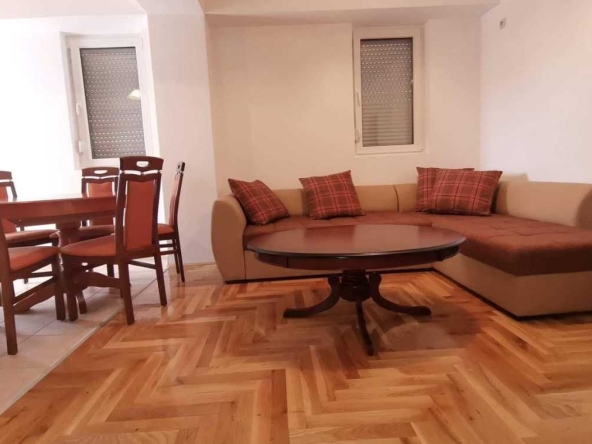 Дава се под наем Двустаен апартамент в Пловдив, Каменица 2 - 65 кв.м за 224.4 € - Снимка #1