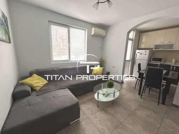 Дава се под наем Тристаен апартамент в Варна, Център - 90 кв.м за 698.19 € - Снимка #1