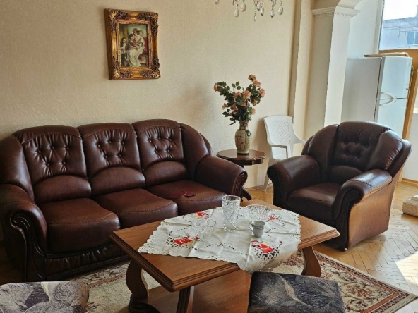 Дава се под наем Двустаен апартамент в София, Дружба 1 - 74 кв.м за 159000 € - Снимка #1