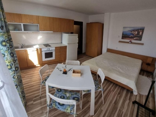 Дава се под наем Едностаен апартамент в Варна, Погреби - 39 кв.м за 250 € - Снимка #1