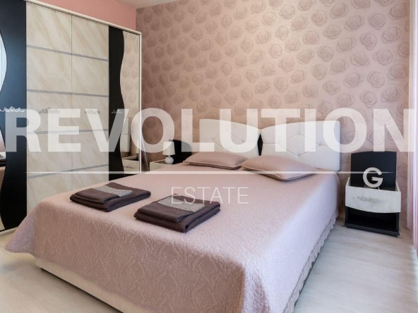 Дава се под наем Двустаен апартамент в Варна, Младост 1 - 70 кв.м за 1000 € - Снимка #1