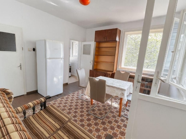 Дава се под наем Етаж от къща в Варна, Трошево - 68 кв.м за 323.85 € - Снимка #1