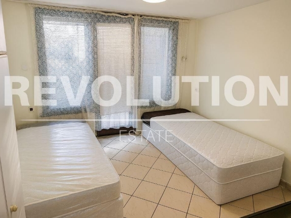 Дава се под наем Едностаен апартамент в Варна, м-т Евксиноград - 15 кв.м за 215 € - Снимка #1