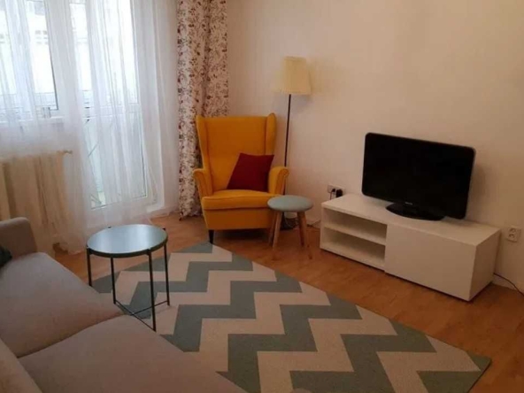 Дава се под наем Двустаен апартамент в Пловдив, Каменица 1 - 60 кв.м за 239.7 € - Снимка #1