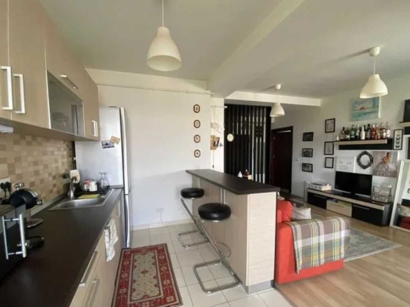 Дава се под наем Двустаен апартамент в Пловдив, Централна гара - 64 кв.м за 290.7 € - Снимка #1