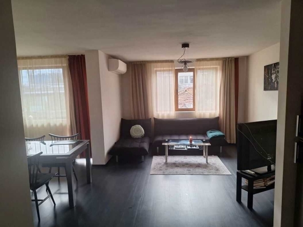 Дава се под наем Тристаен апартамент в София, Хладилника - 120 кв.м за 747.66 € - Снимка #1