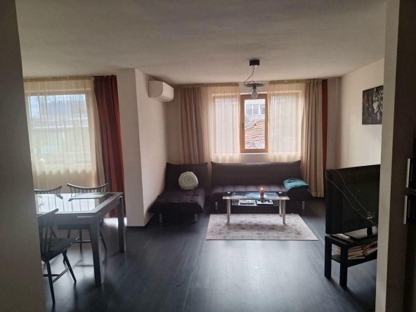 Дава се под наем Тристаен апартамент в София, Хладилника - 120 кв.м за 746.64 € - Снимка #1