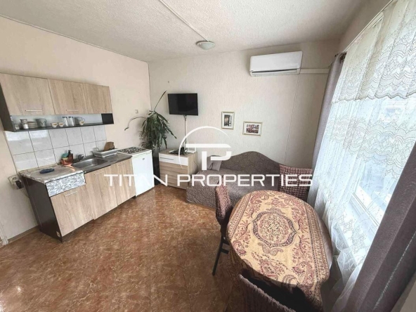 Дава се под наем Двустаен апартамент в Варна, Център - 50 кв.м за 483.48 € - Снимка #1