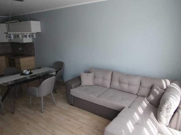 Дава се под наем Двустаен апартамент в София, Витоша - 65 кв.м за 698.19 € - Снимка #1