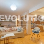 Дава се под наем Тристаен апартамент в Варна, Бриз - 100 кв.м за 797.64 € - Снимка #1