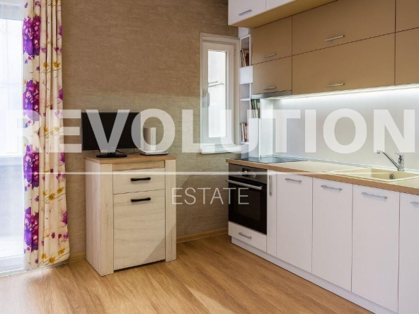 Дава се под наем Двустаен апартамент в Варна, Гръцка махала - 65 кв.м за 500 € - Снимка #1