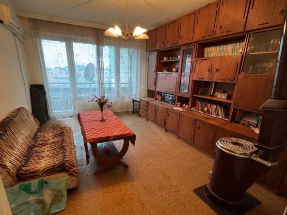 Тристаен апартамент в Айтос - 80 кв.м за 574 €/кв.м - Снимка #1