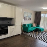 Дава се под наем Двустаен апартамент в Варна, м-т Траката - 76 кв.м за 650 € - Снимка #1