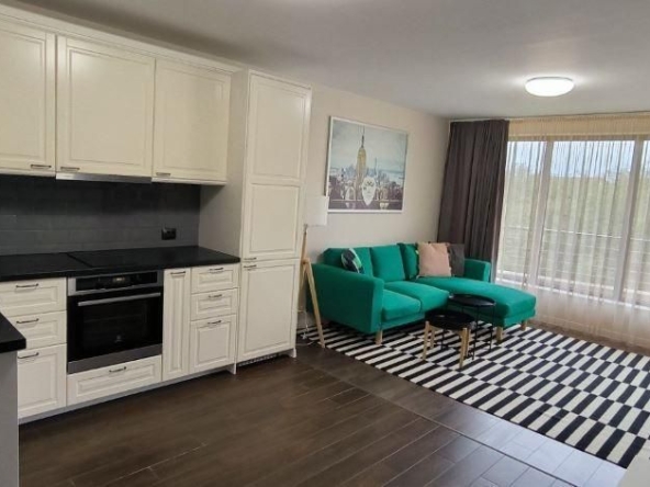 Дава се под наем Двустаен апартамент в Варна, м-т Траката - 76 кв.м за 650 € - Снимка #1