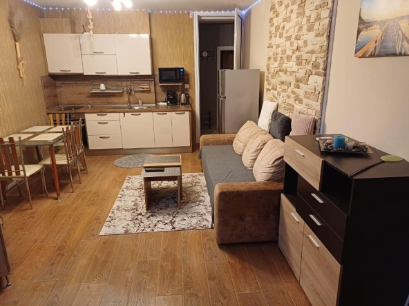 Дава се под наем Двустаен апартамент в Варна, м-т Траката - 60 кв.м за 500 € - Снимка #1