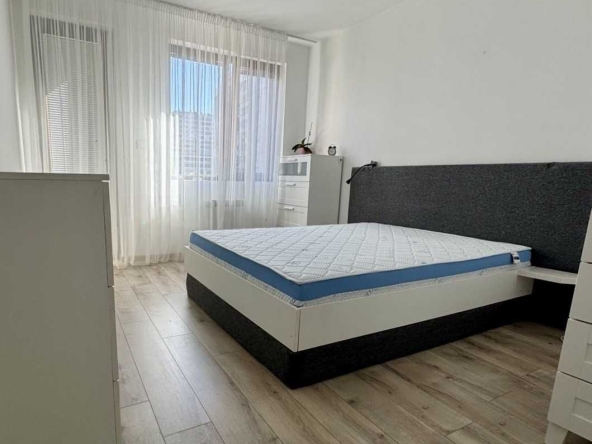 Дава се под наем Двустаен апартамент в София, Красно село - 65 кв.м за 650 € - Снимка #1