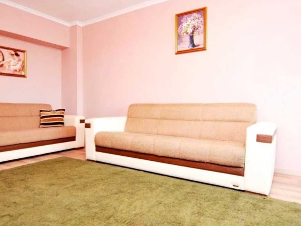 Дава се под наем Тристаен апартамент в Пловдив, Младежки Хълм - 90 кв.м за 433.5 € - Снимка #1