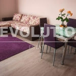 Дава се под наем Двустаен апартамент в к.к. Св.Св. Константин и Елена - 66 кв.м за 575 € - Снимка #1