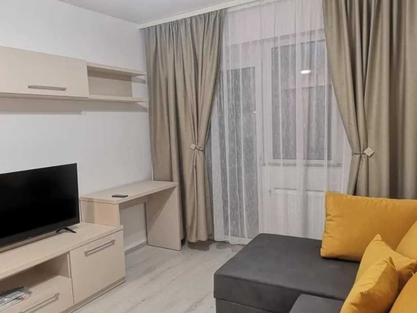 Дава се под наем Двустаен апартамент в Бургас, Лазур - 60 кв.м за 229.5 € - Снимка #1