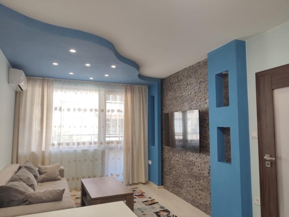 Дава се под наем Тристаен апартамент в Пловдив, Съдийски - 72 кв.м за 612 € - Снимка #1