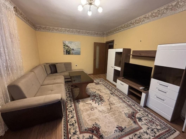 Дава се под наем Двустаен апартамент в Варна, Център - 96 кв.м за 511 € - Снимка #1