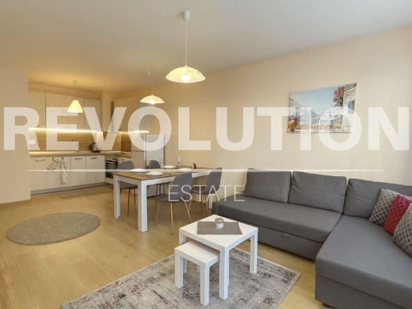 Дава се под наем Двустаен апартамент в Варна, Младост 1 - 60 кв.м за 650 € - Снимка #1