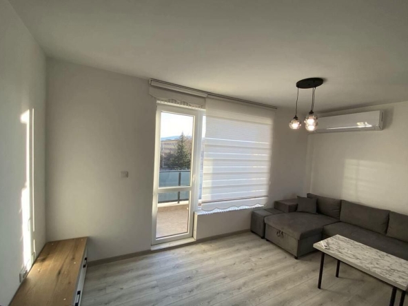 Дава се под наем Тристаен апартамент в Пловдив, Каменица 2 - 100 кв.м за 600 € - Снимка #1