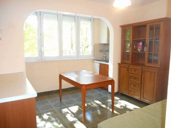 Дава се под наем Двустаен апартамент в София, Света Троица - 60 кв.м за 458.49 € - Снимка #1