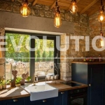 Дава се под наем Къща в к.к. Св.Св. Константин и Елена - 120 кв.м за 1695.24 € - Снимка #1