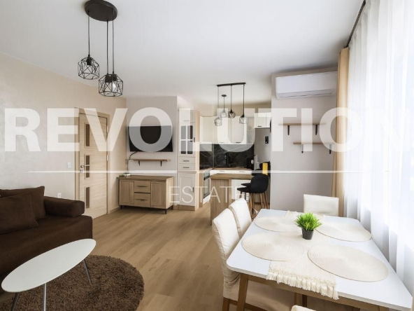 Дава се под наем Тристаен апартамент в Варна, Трошево - 90 кв.м за 700 € - Снимка #1