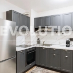 Дава се под наем Двустаен апартамент в Варна, Зимно кино Тракия - 65 кв.м за 500 € - Снимка #1