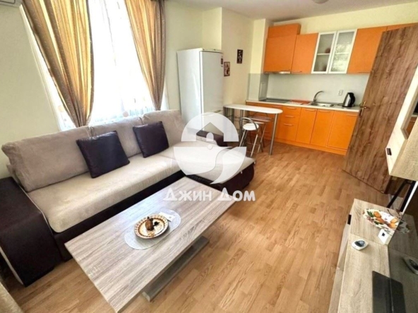 Двустаен апартамент в к.к. Слънчев бряг - 61 кв.м за 1230 €/кв.м - Снимка #1