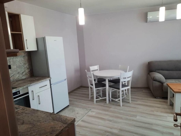 Дава се под наем Двустаен апартамент в Пловдив, Младежки Хълм - 54 кв.м за 475 € - Снимка #1