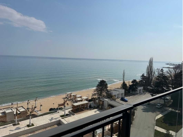 Дава се под наем Двустаен апартамент в к.к. Слънчев ден - 152 кв.м за 1495.83 € - Снимка #1