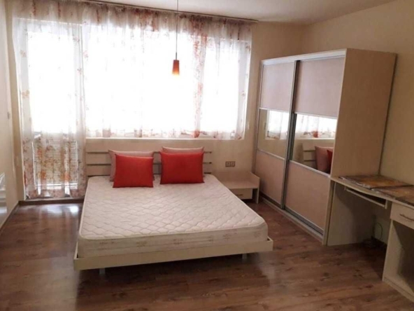 Дава се под наем Двустаен апартамент в Бургас, Възраждане - 75 кв.м за 400 € - Снимка #1