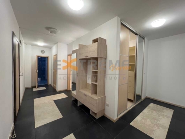 Дава се под наем Офис в Варна, Лятно кино Тракия - 151 кв.м за 637.5 € - Снимка #1