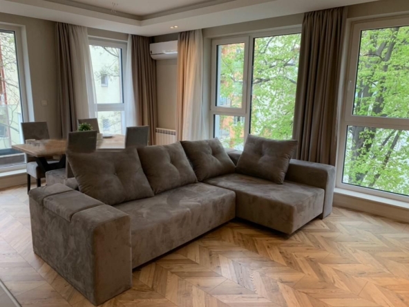 Дава се под наем Тристаен апартамент в София, Лозенец - 106 кв.м за 1400 € - Снимка #1