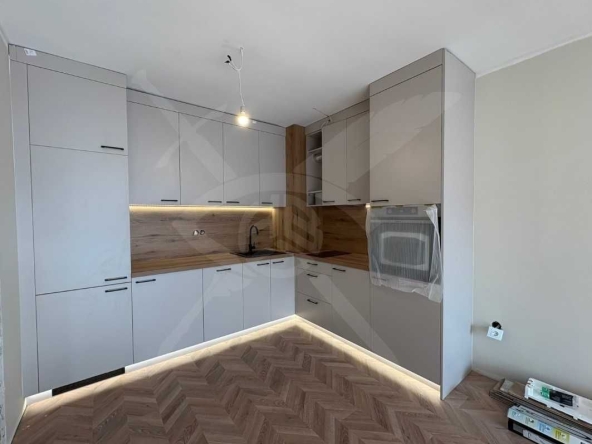 Двустаен апартамент в Пловдив, Южен - 74 кв.м за 1000 €/кв.м - Снимка #1