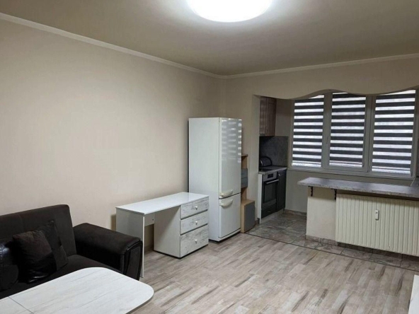 Дава се под наем Двустаен апартамент в София, Люлин 10 - 45 кв.м за 483.48 € - Снимка #1