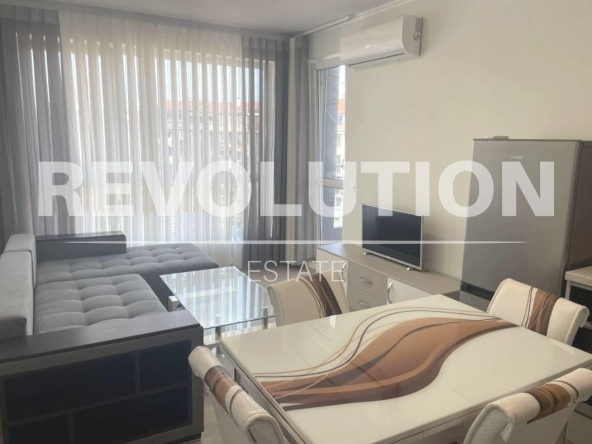 Дава се под наем Тристаен апартамент в Варна, Колхозен пазар - 70 кв.м за 500 € - Снимка #1