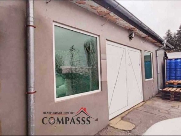 Промишлена сграда в Добрич, Промишлена зона - Север - 117 кв.м за 427 €/кв.м - Снимка #1