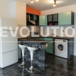 Дава се под наем Тристаен апартамент в Варна, Спортна зала - 95 кв.м за 498.27 € - Снимка #1