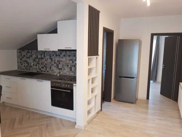 Дава се под наем Едностаен апартамент в Пловдив, Кючук Париж - 28 кв.м за 132.6 € - Снимка #1