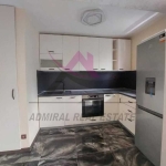 Дава се под наем Тристаен апартамент в Варна, Цветен квартал - 100 кв.м за 600 € - Снимка #1