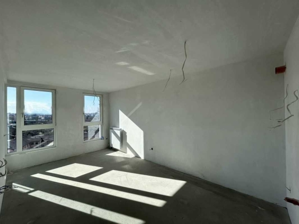 Тристаен апартамент в София, Сухата река - 81 кв.м за 2463 €/кв.м - Снимка #1