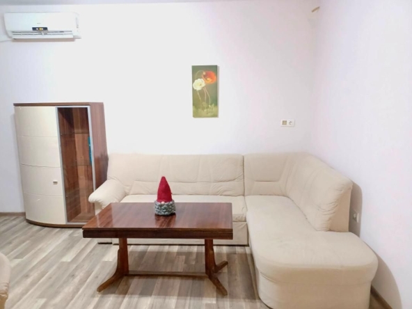 Дава се под наем Двустаен апартамент в Пловдив, Кършияка - 55 кв.м за 425 € - Снимка #1